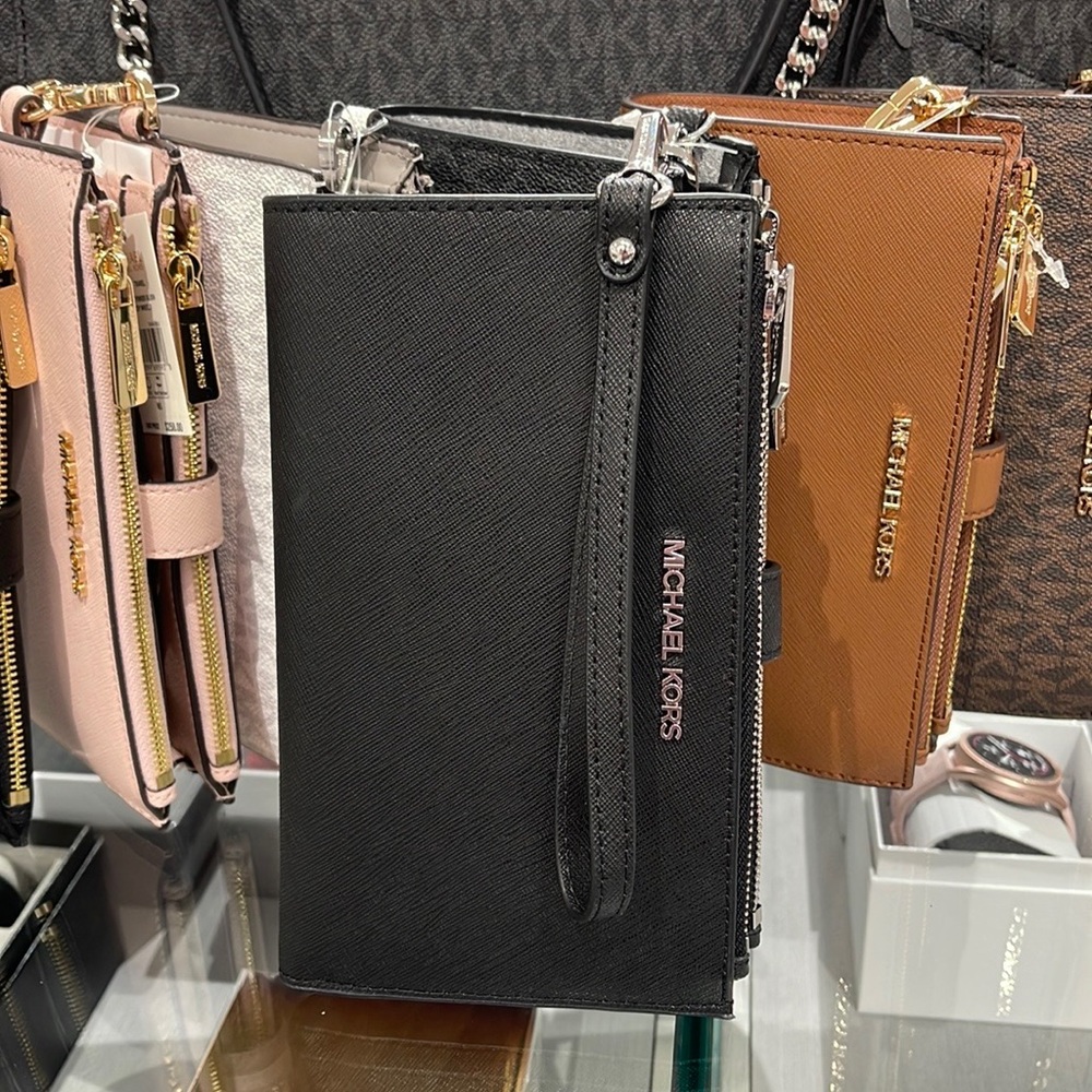 MICHAEL KORS LARGE DOUBLE ZIP WRISTLET WALLET PHONE CASE CLUTCH
Black - Picture 12 of 16